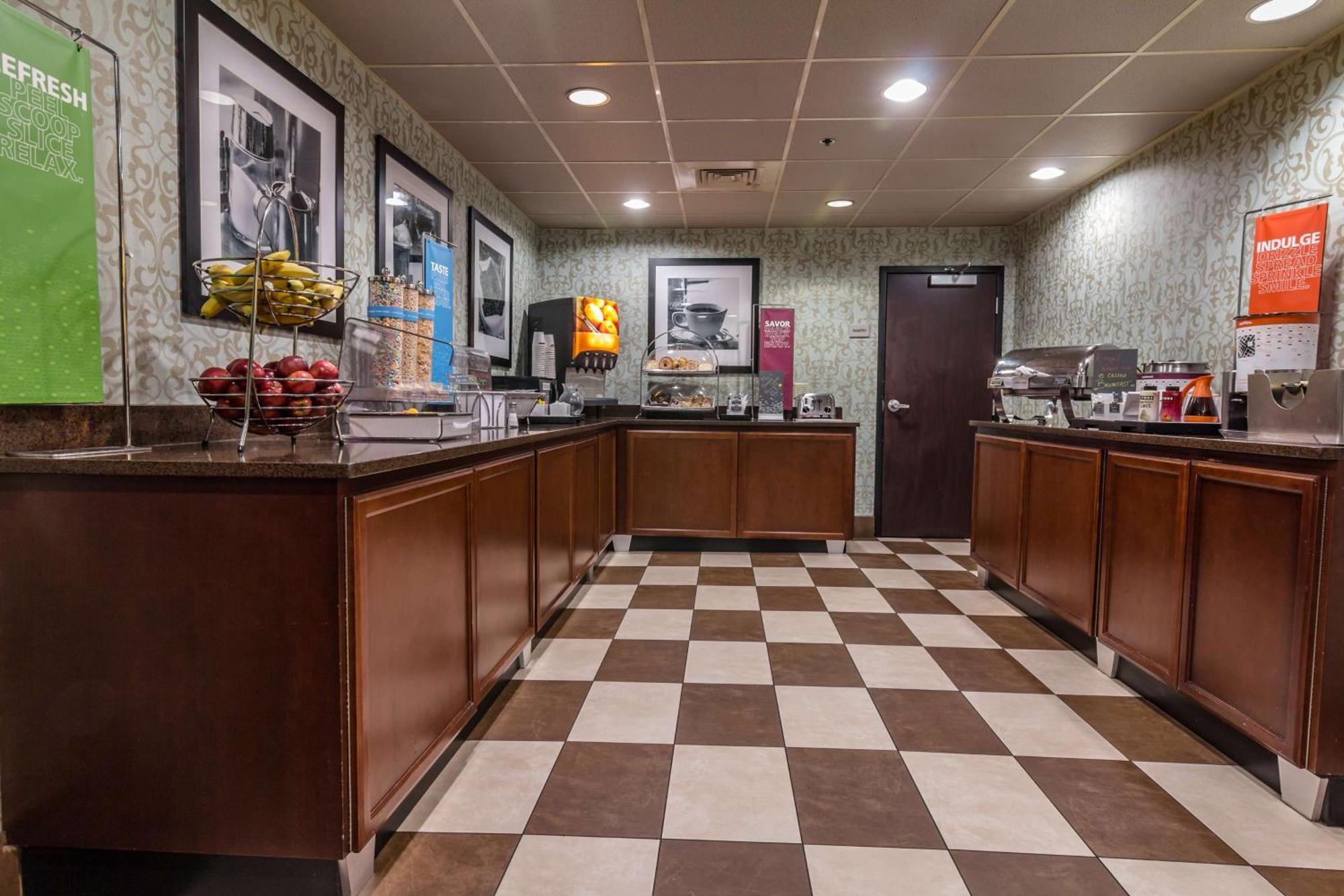 Hampton Inn Winchester-University/ Mall Kültér fotó